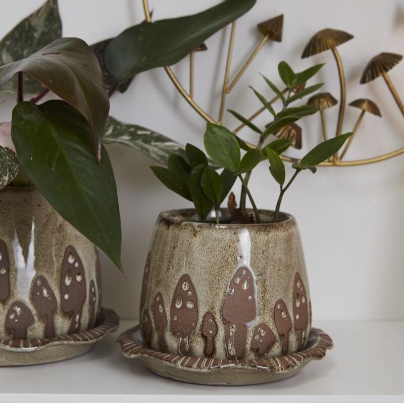 Mushroom Pot with Saucer