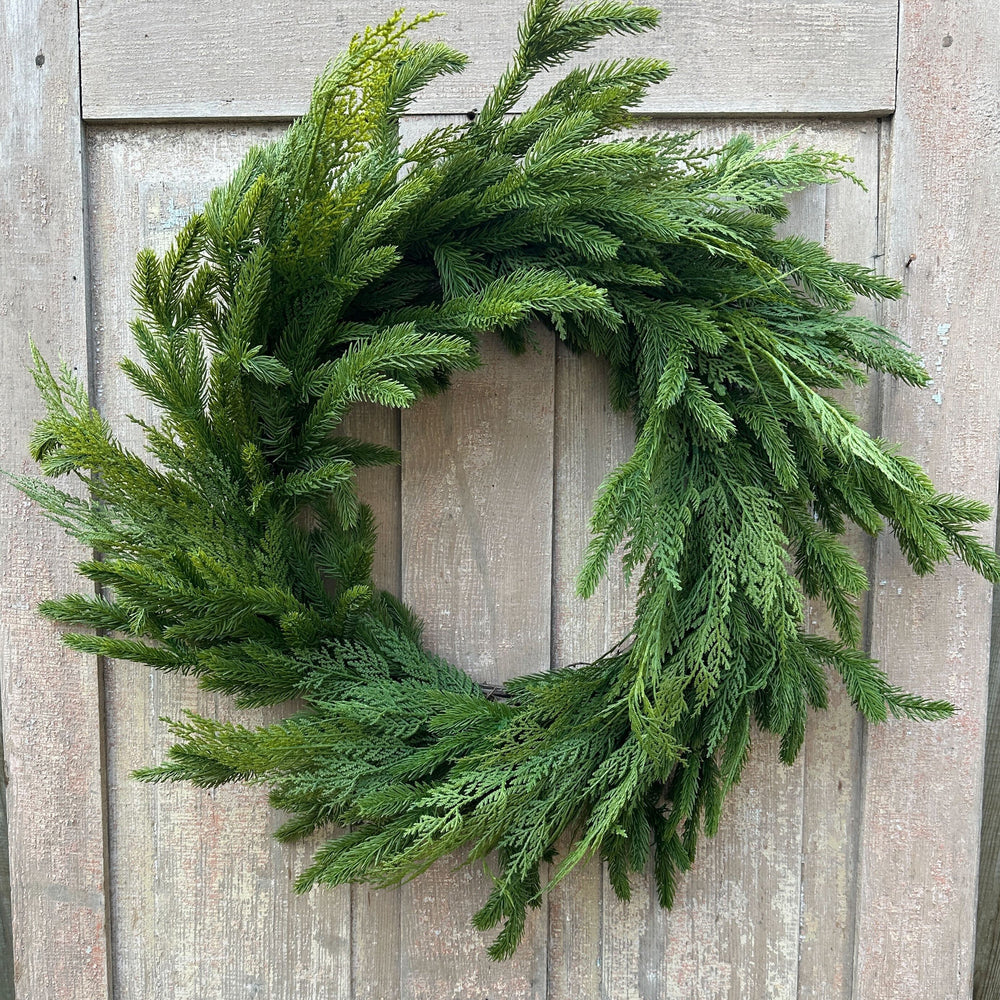 28" Everlasting Spruce and Cedar Wreath
