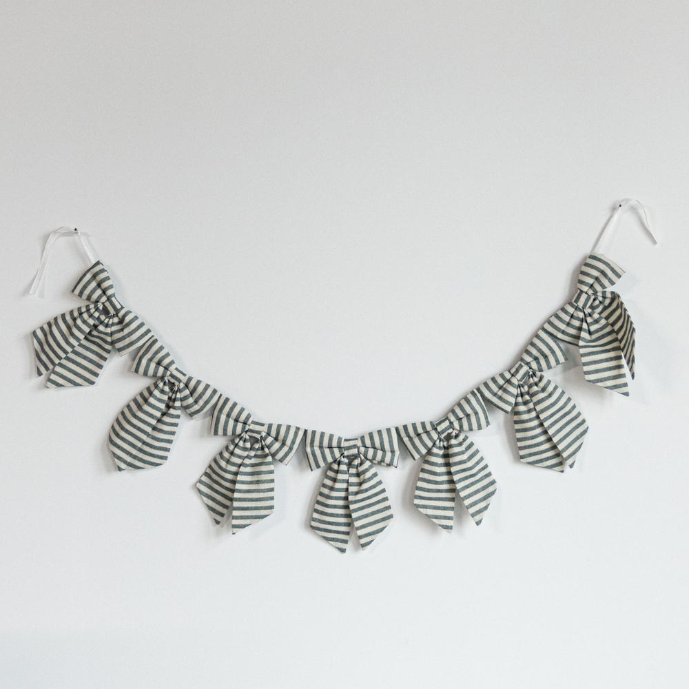 Striped Green & Gold Bow Garland