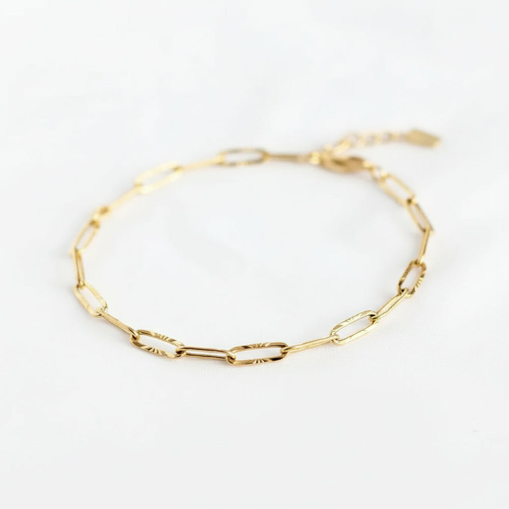 Paperclip Chain Bracelet: Gold