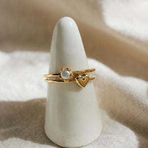 Tiny Pearl Flower Ring